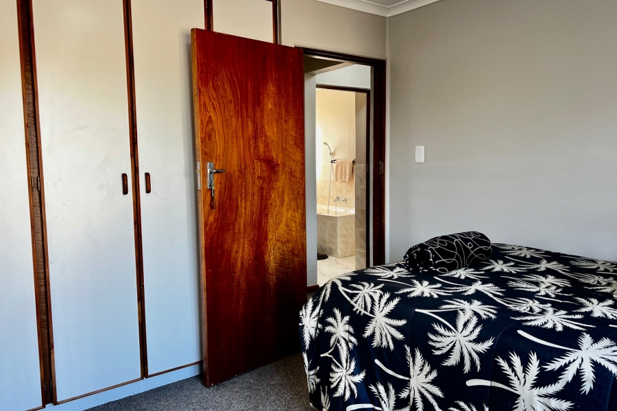 2 Bedroom Property for Sale in Heatherlands Western Cape